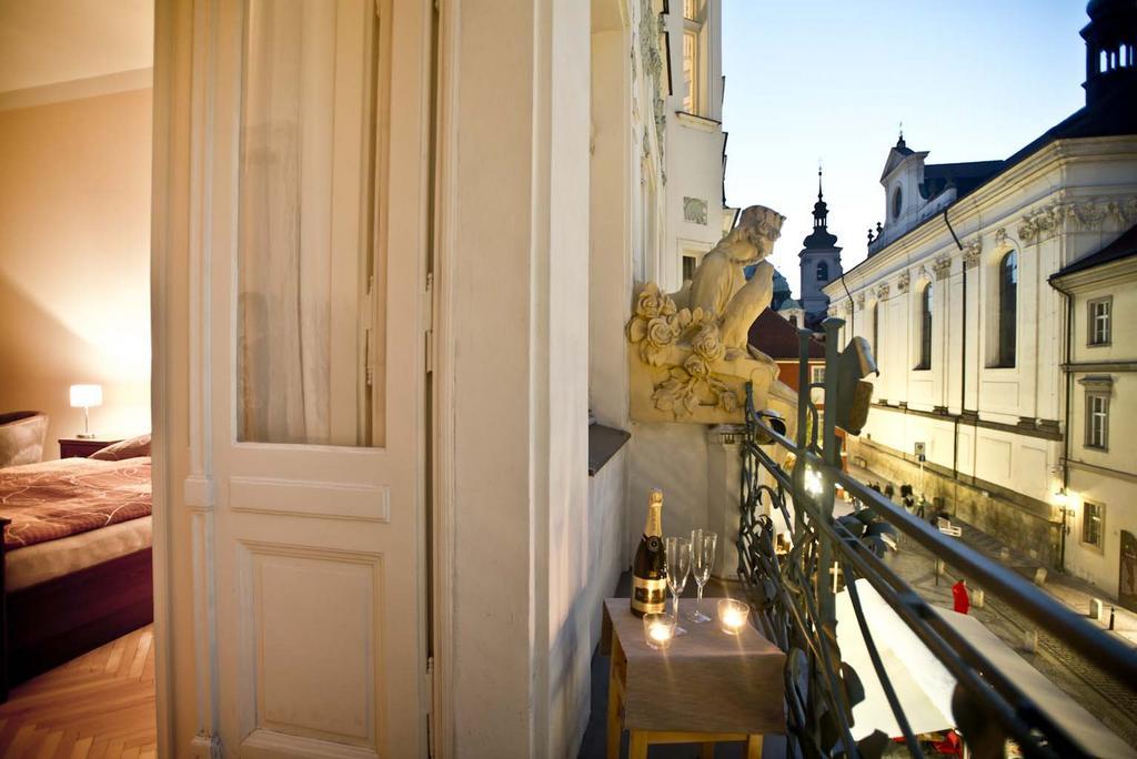 Charles IV Apartments Praga Exterior foto