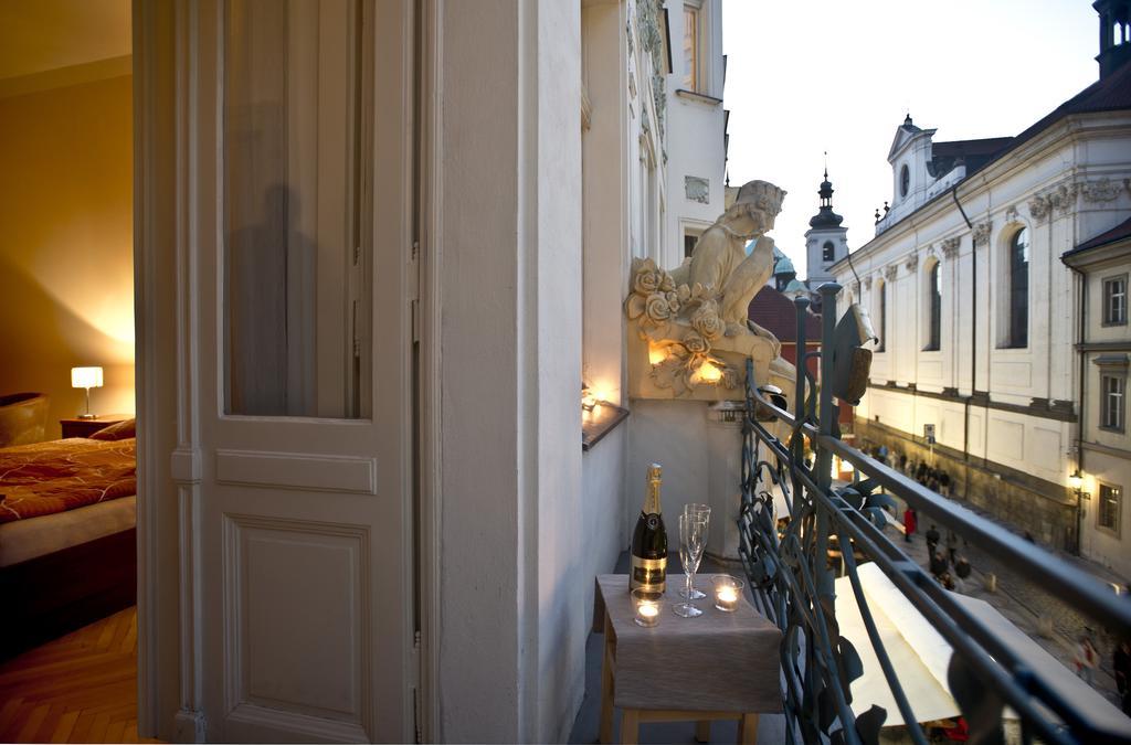 Charles IV Apartments Praga Exterior foto